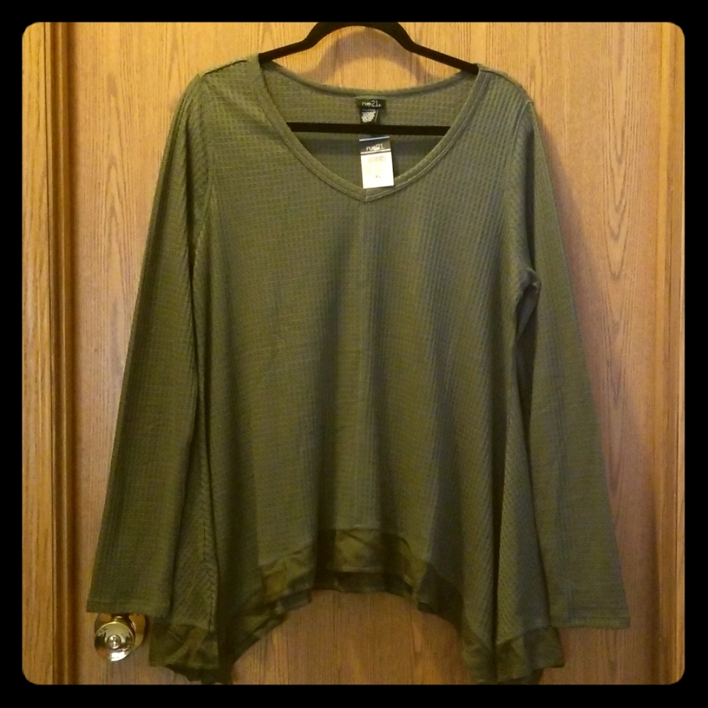 NWT rue21 Top